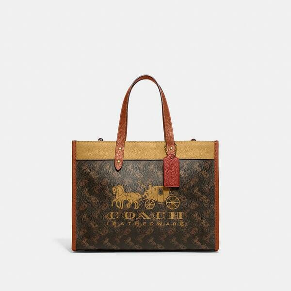 Field Tote 30 With Horse And Carriage Print Badge
