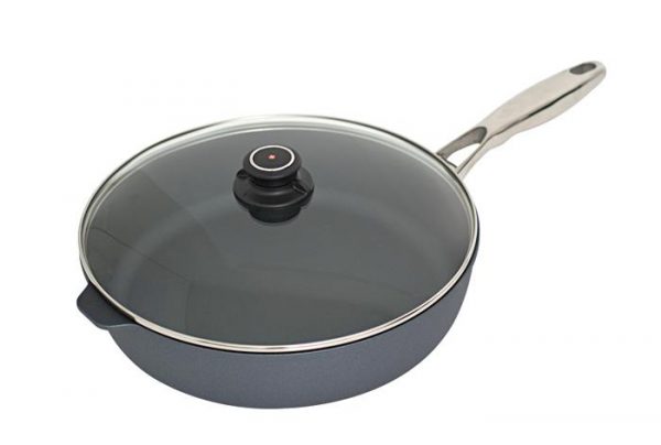 Kitchen Style - Swiss Diamond XD 32 x 7.5cm Saute Pan with lid 5.5 litre - Cookware
